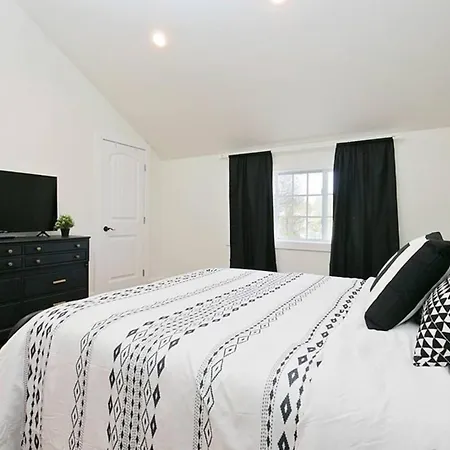 Park Carriage House Rest & Explore With Hollyhock Louisville-Jefferson County Extérieur photo