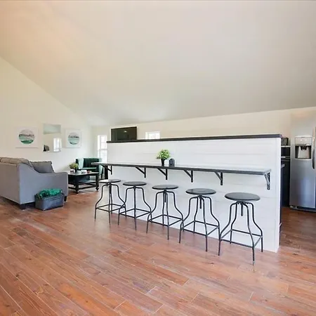 Park Carriage House Rest & Explore With Hollyhock Louisville-Jefferson County Extérieur photo