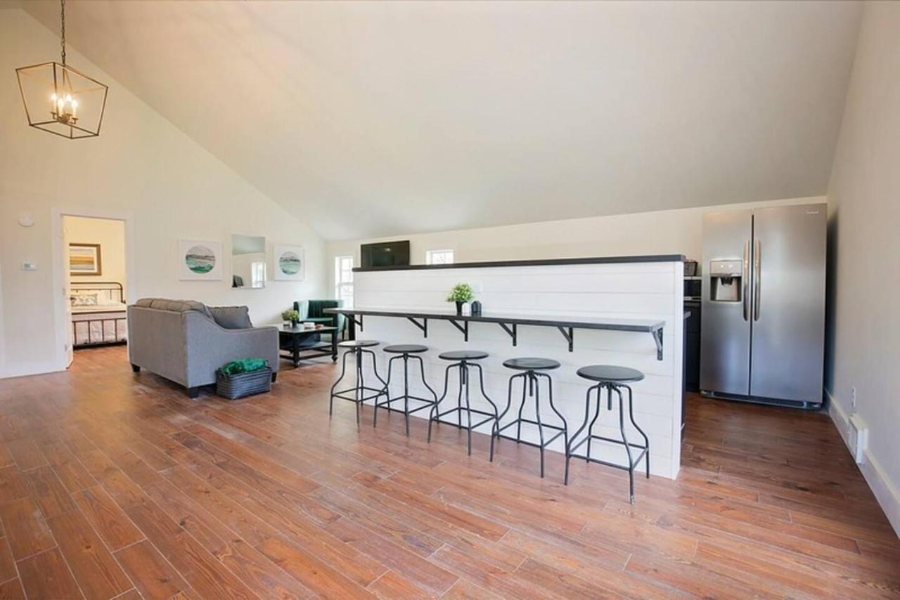 Park Carriage House Rest & Explore With Hollyhock Casa de Férias