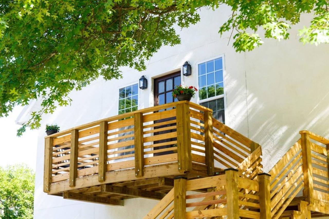 Park Carriage House Rest & Explore With Hollyhock Hébergement de vacances